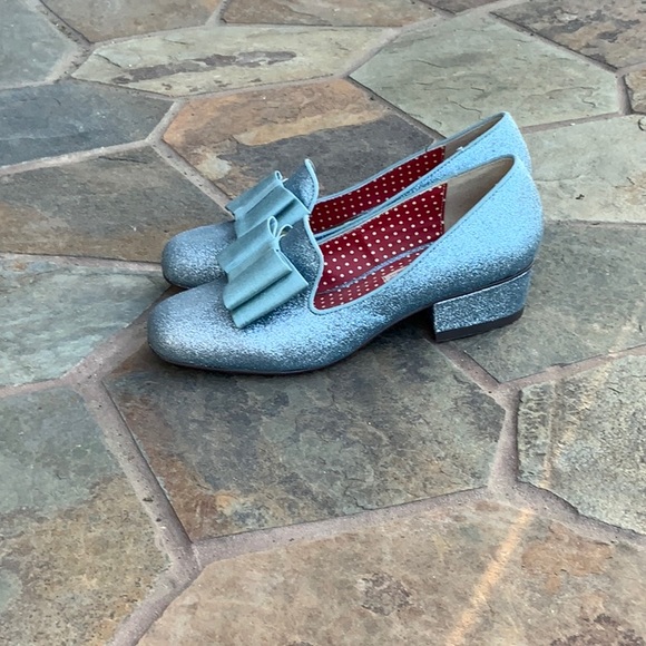 SPARKLE SHOES! - Picture 3 of 4